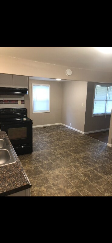 Building Photo - 105 Wilkerson St