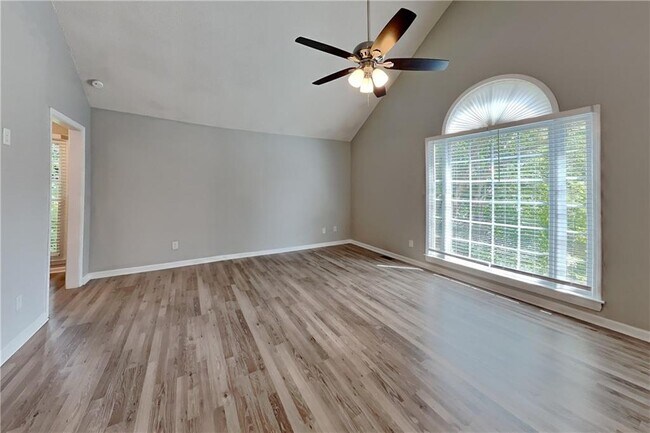 Foto del edificio - 3912 Sharpel Ln NW