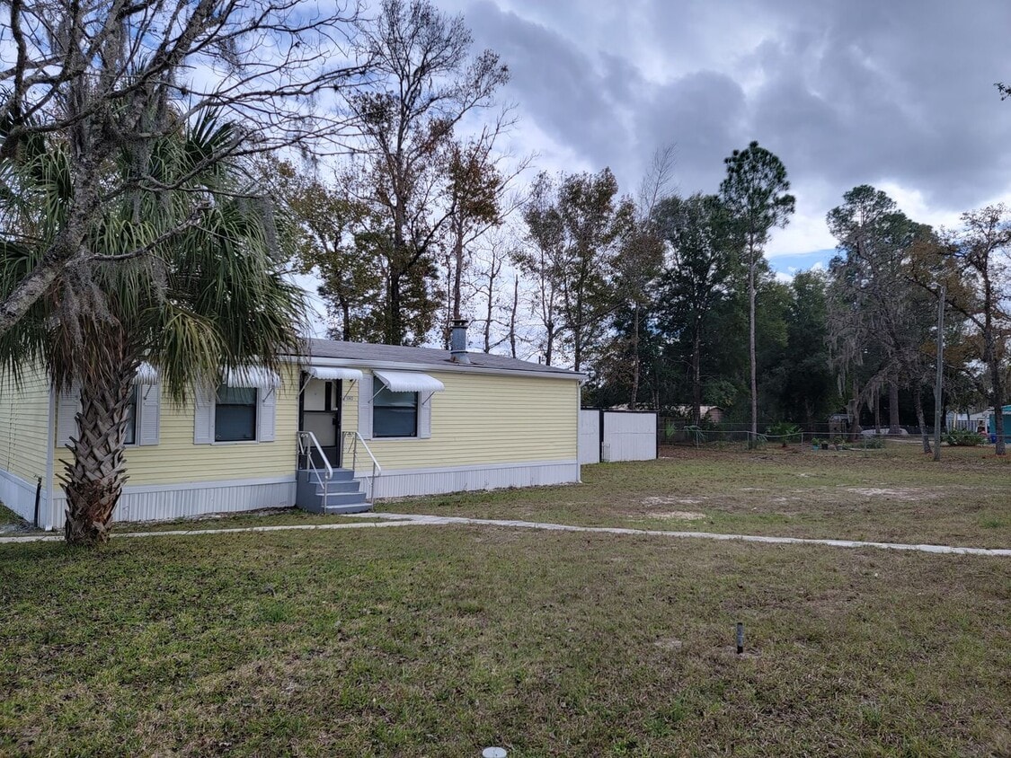 Primary Photo - Adorable 3/2 in Homosassa!!