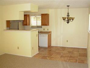 Building Photo - 2105 Meadow Glen