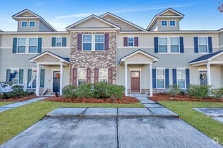 Building Photo - 205 Ventura Pl