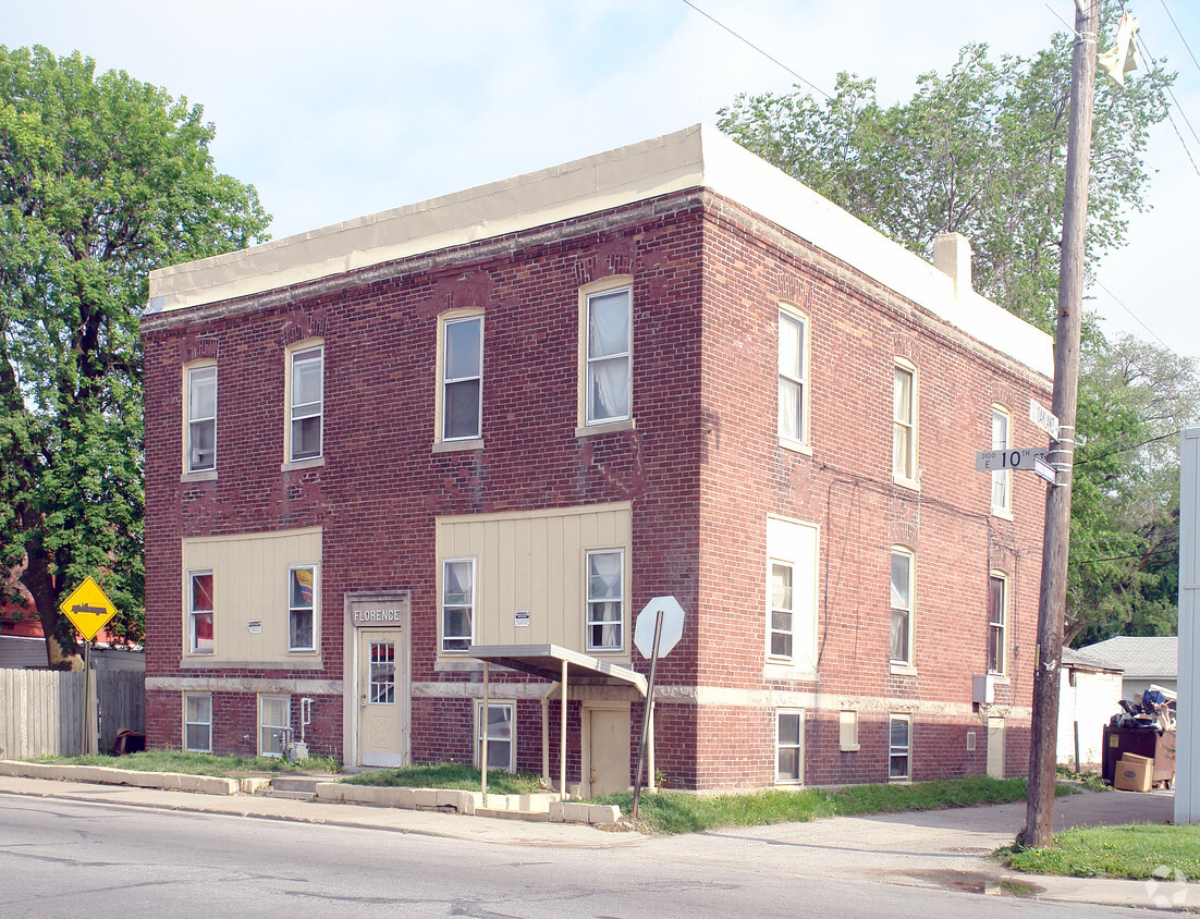 Building Photo - 3030 Southeastern Ave