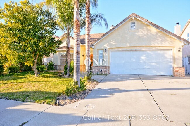 Building Photo - Charming 4 bedroom, 2 bath home in Desirab...