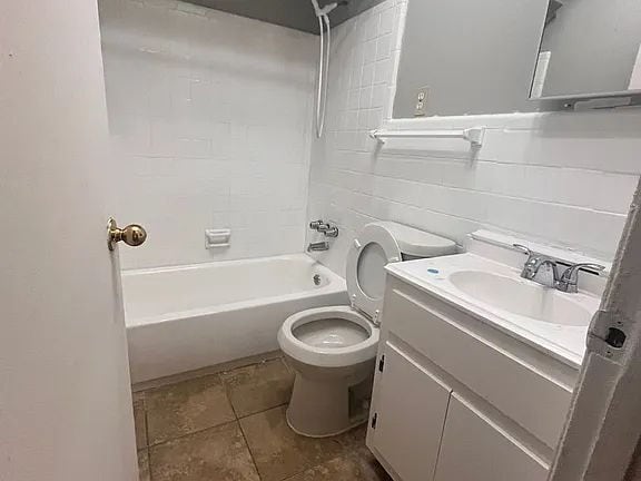 Foto del edificio - "Charming 3-Bedroom Memphis Home with 5 Half Baths – Perfect for Entertaining!"