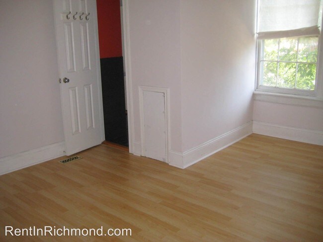 Building Photo - 2 br, 1 bath House - 409 N Henry St
