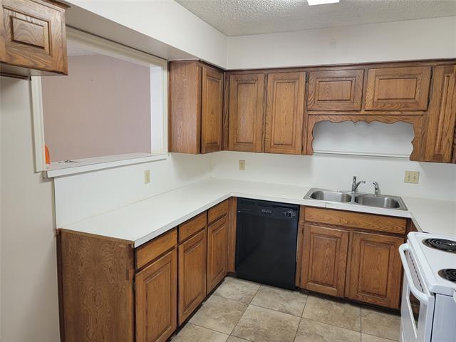 Foto del edificio - 6435 Brookhaven Trail