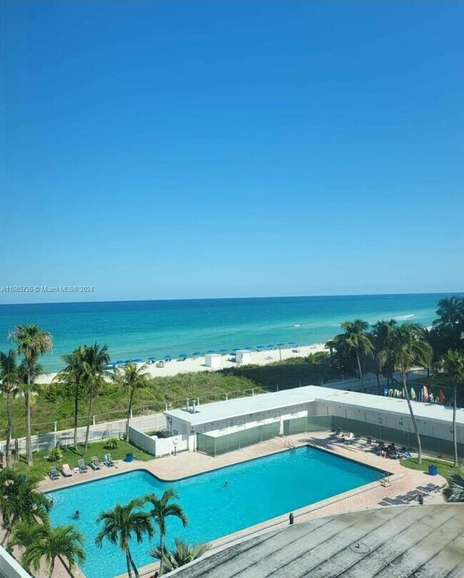 Foto del edificio - 6345 Collins Ave