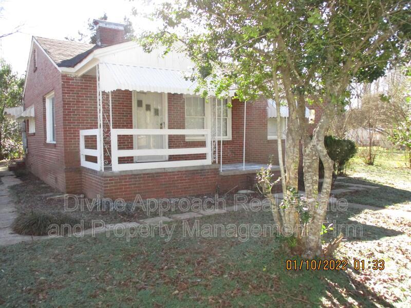 202 Meadowood Ave, Hueytown, AL 35023 House Rental in Hueytown, AL
