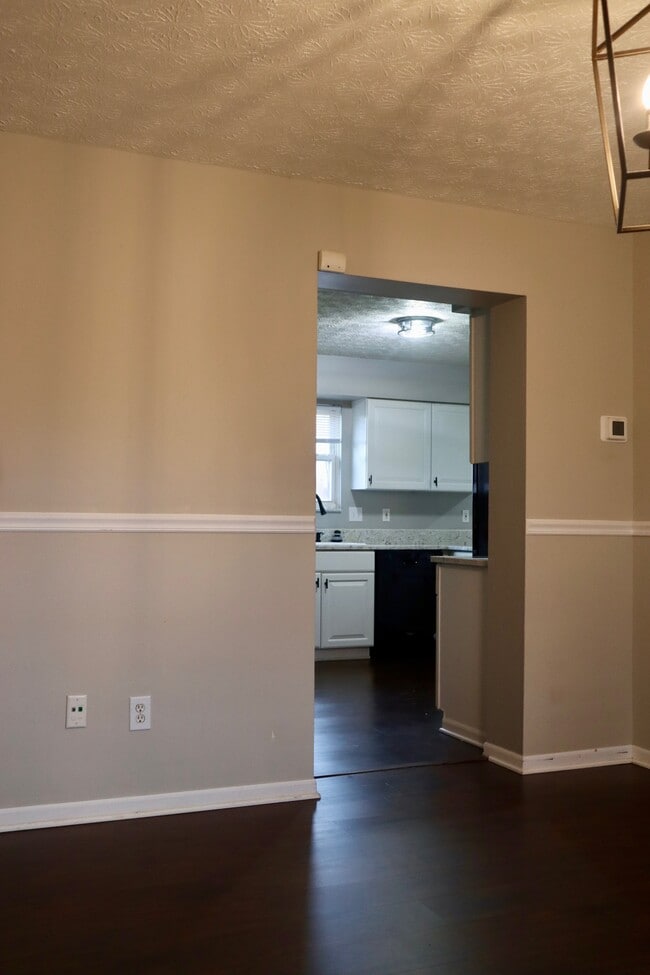 Building Photo - 3866 Lake Cumberland Way