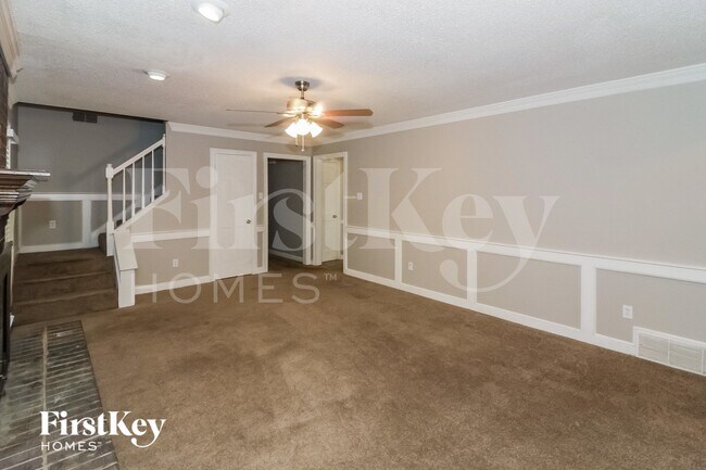 Foto del edificio - 4619 Leash Ln