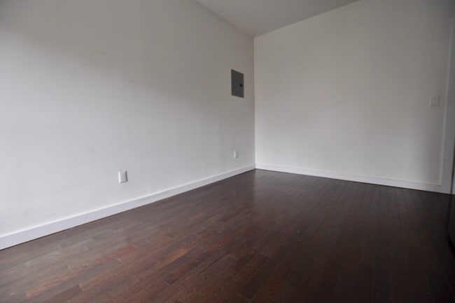 Building Photo - 383 1st Ave