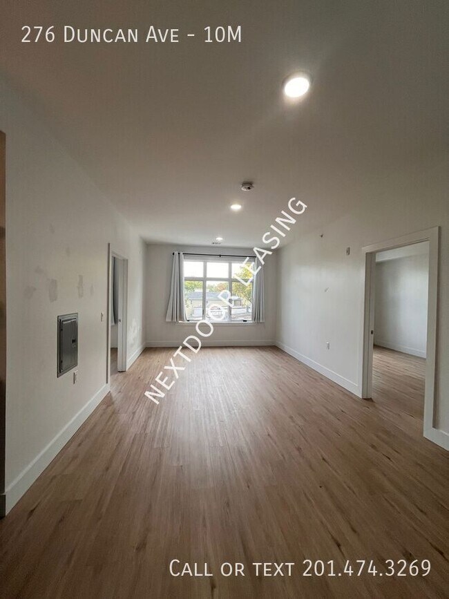 Foto del edificio - 276 Duncan Ave