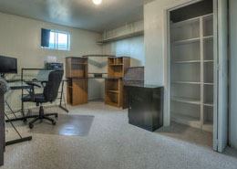 Primary Photo - 401 Lyons St