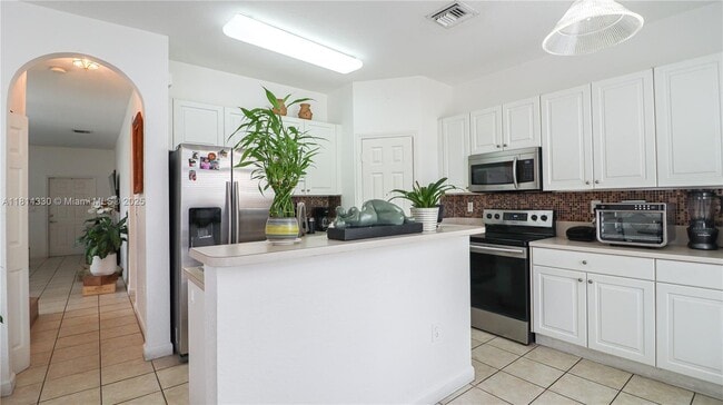Foto del edificio - 5662 NW 112th Ct
