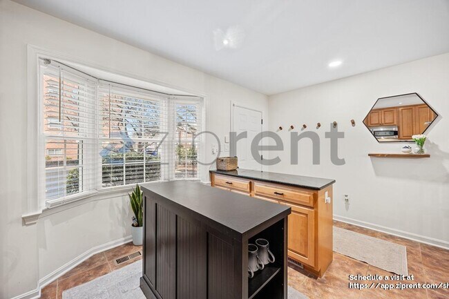 Foto del edificio - 1183 N Vernon St