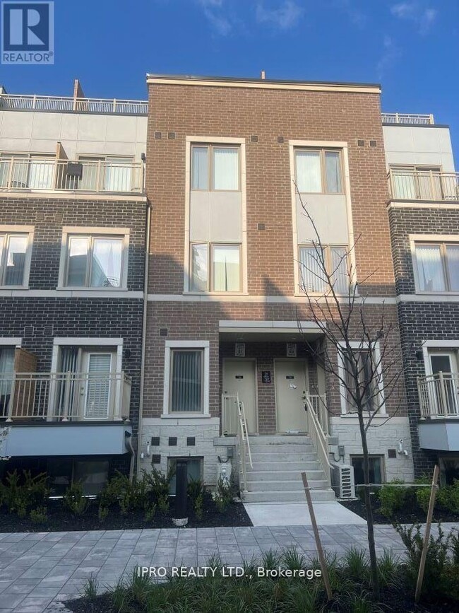 Building Photo - 31-TH31 Honeycrisp Cres