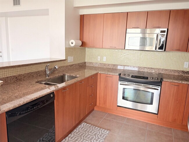 Building Photo - 700 E Boynton Beach Blvd