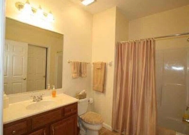 Foto del edificio - 1846 Harmon Dr