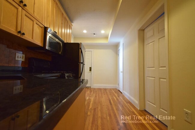 Foto del edificio - 73 Thatcher St