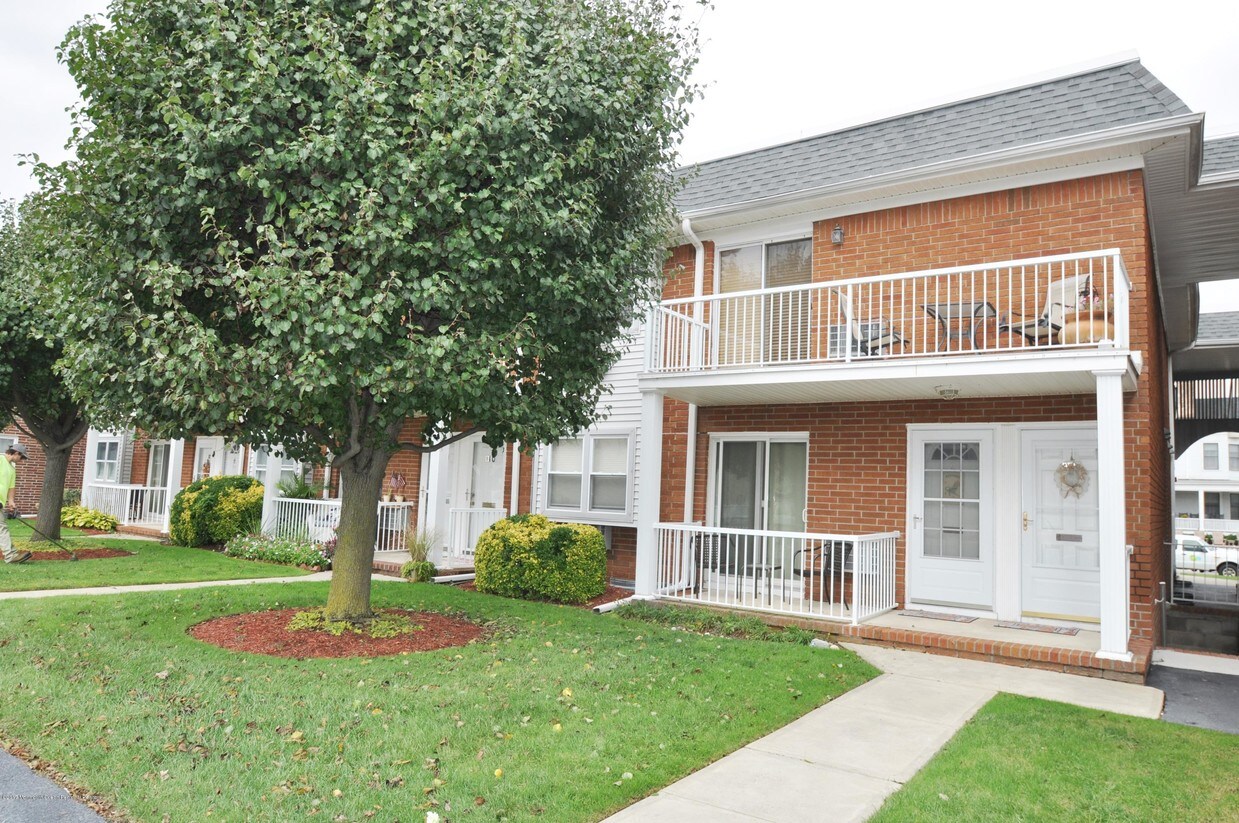 103 2nd Ave Unit B11, Belmar, NJ 07719 Condo for Rent in Belmar, NJ