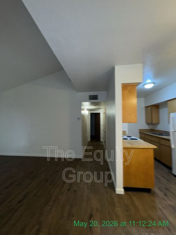 Foto del edificio - 1326 W Elowin Ave
