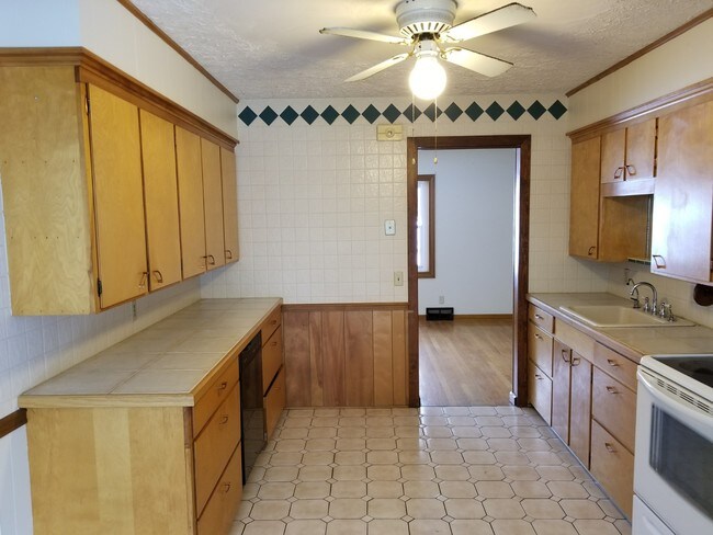 Foto del edificio - 4666 Grandview Ave NE