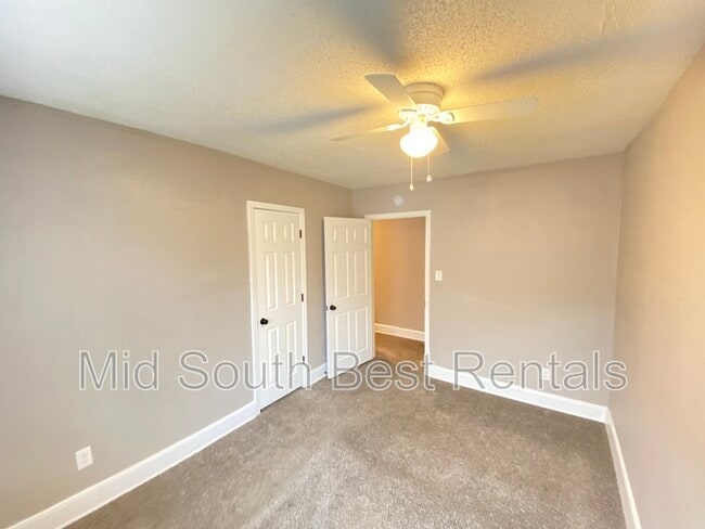 Building Photo - 1336 Chadwick Cir