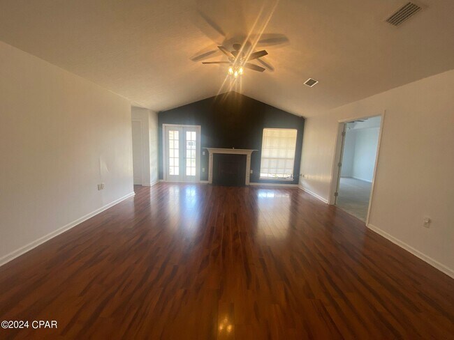 Foto del edificio - 2925 Cedars Crossing