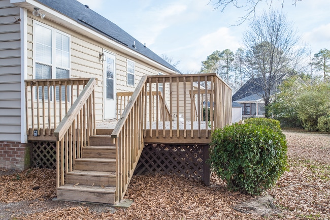 Building Photo - 15 Olde Charles Towne Ct