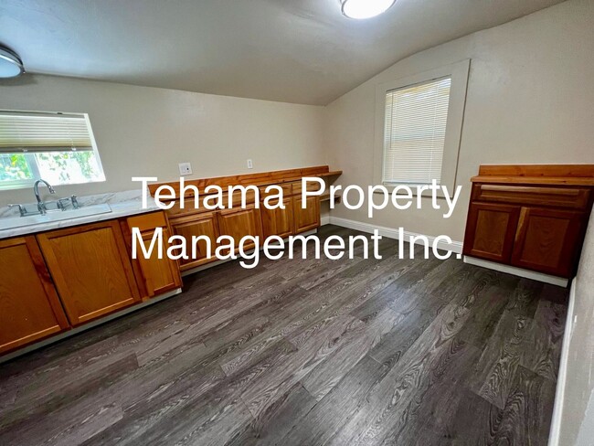 Foto del edificio - Adorable 1 bedroom 1 bathroom downtown Red...