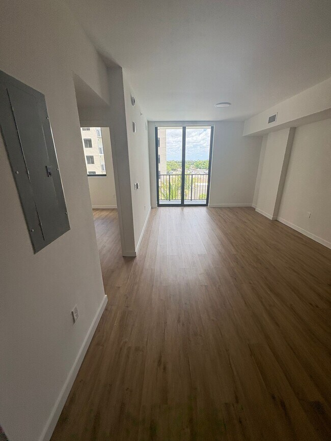Foto del edificio - 981 E 27th St