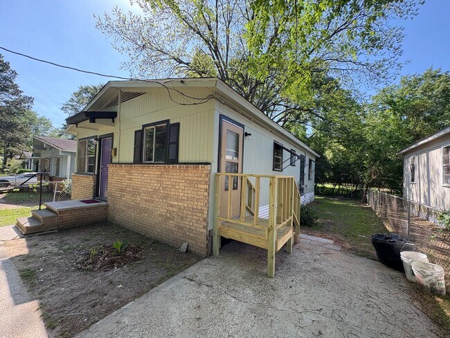 Foto del edificio - 513 Sassafras Ave