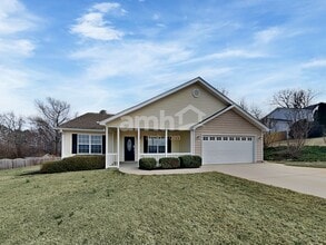 Building Photo - 230 Barberry Ln