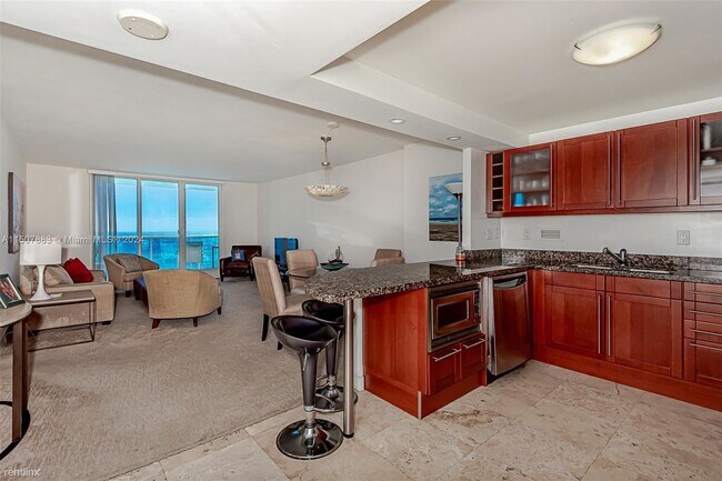 Foto del edificio - 1 br, 1.5 bath Condo - 2301 Collins Ave Ap...