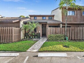 Building Photo - 4182 S Pine Island Rd