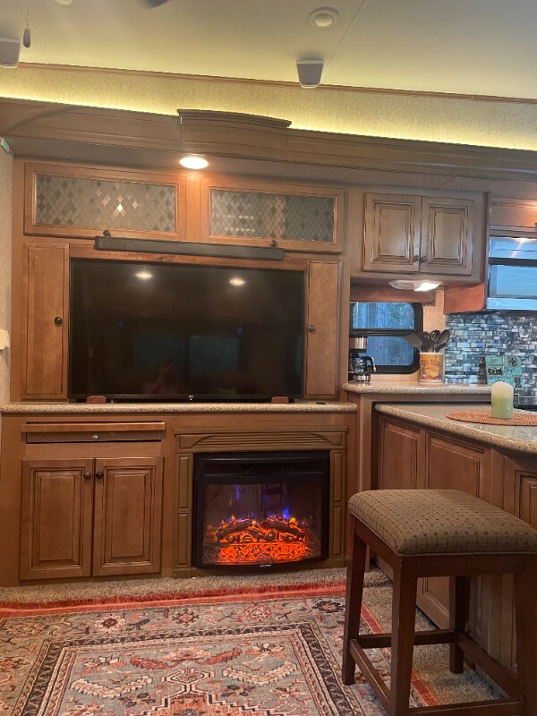 Building Photo - 14997 Scotts Flat Pines Rd