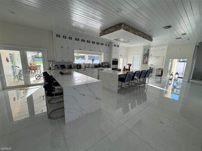 Foto del edificio - 5 br, 4 bath House - 1841 SW 126th Ct # 0