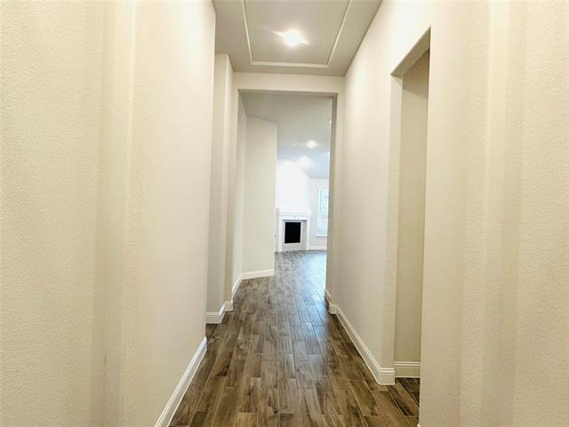 Foto del edificio - 2704 Greenway Dr
