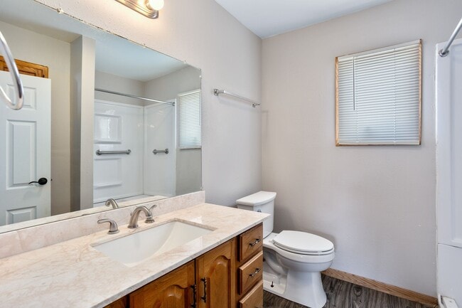 Foto del edificio - 120 W 5th St