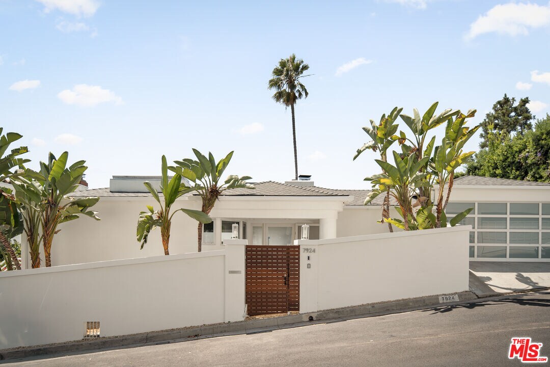 Primary Photo - 7924 Hillside Ave