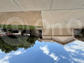 Building Photo - 1445 S Park Grove Cir