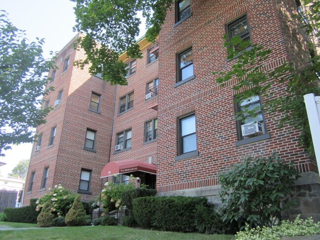 Building Photo - 79 S Highland Ave