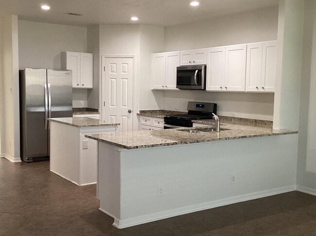 Building Photo - 6434 Tea Tree Dr