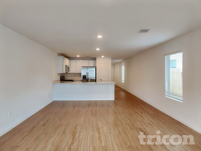 Foto del edificio - 3214 Holly Stokes Wy