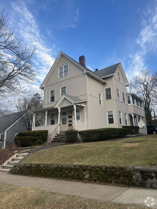 Building Photo - 128 S Whittlesey Ave