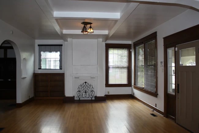 Building Photo - 500 S Fess Ave