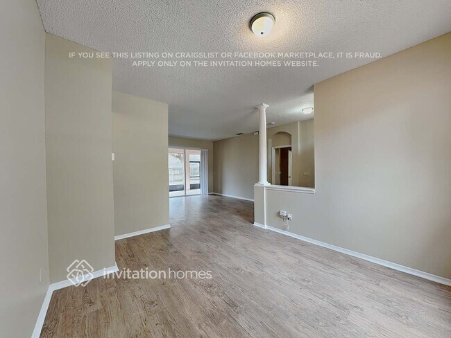 Foto del edificio - 2430 Leaning Pine St