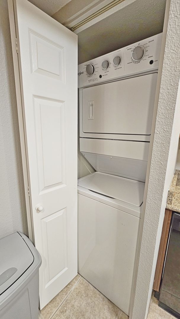 Building Photo - Furnished Condo in Scottsdale