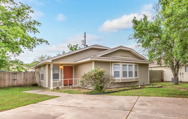 Foto del edificio - 3402 Timberline Ct