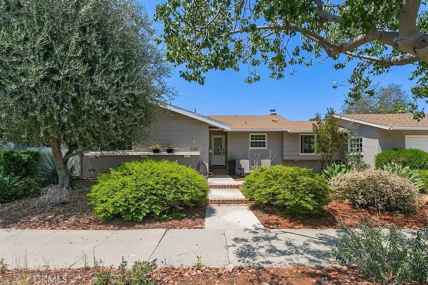 Foto principal - 2225 Grove Ave
